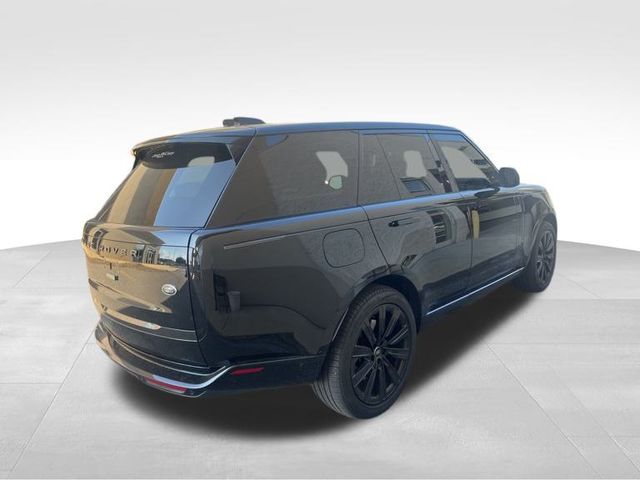 2023 Land Rover Range Rover SE photo 2