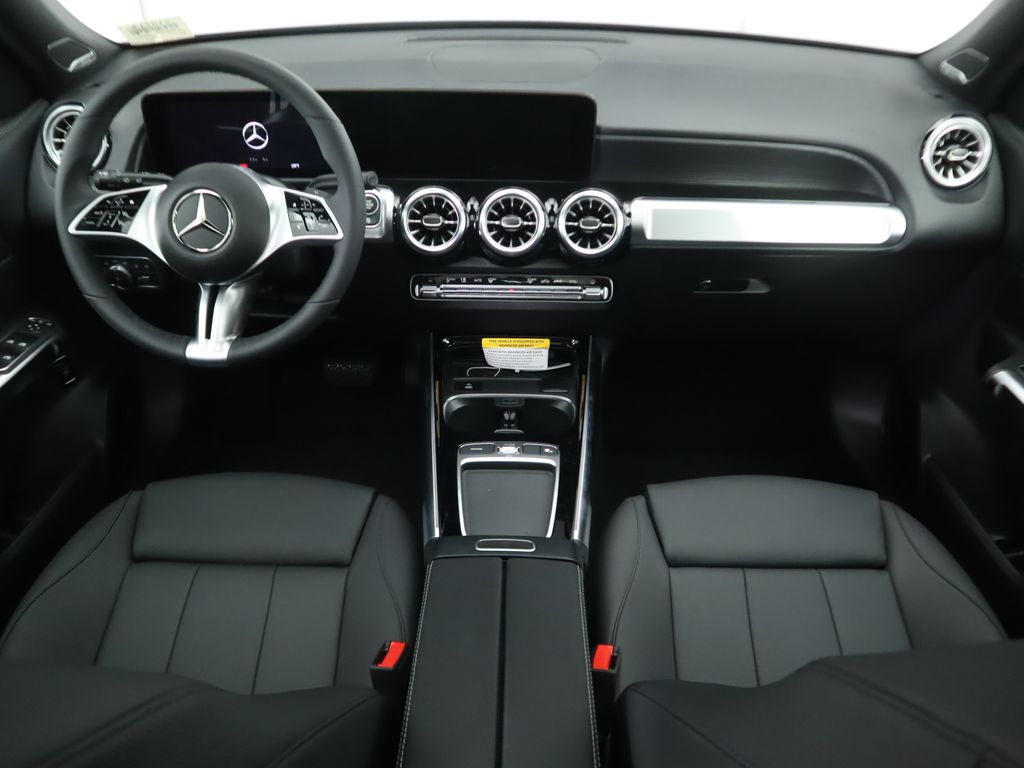 2025 Mercedes Benz GLB 250 photo 13