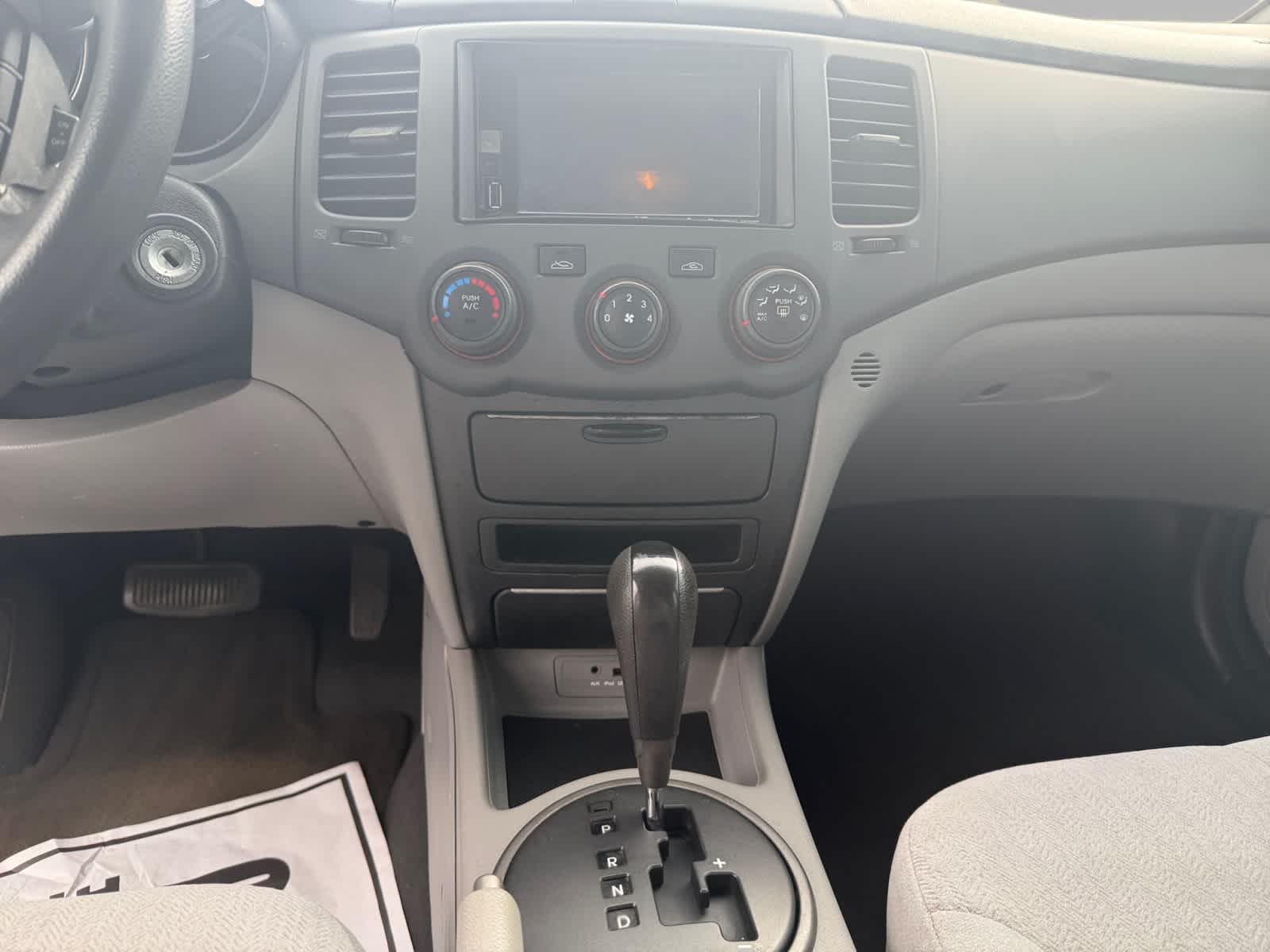 2010 Kia Optima LX photo 11