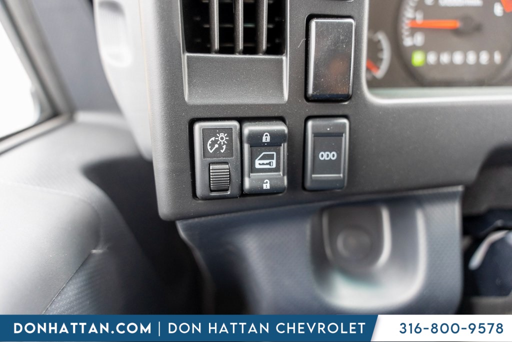 2025 Chevrolet Silverado photo 12