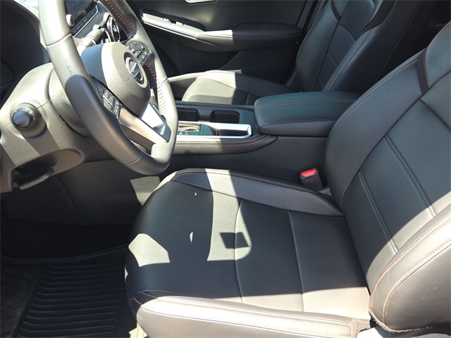 2023 Nissan Sentra SR photo 14