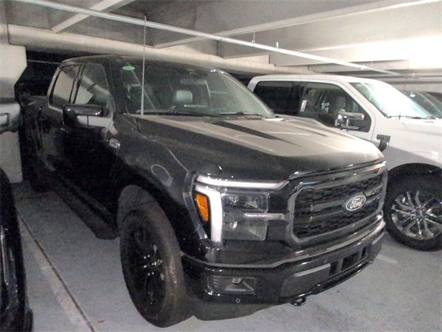 2025 Ford F-150 Lariat photo 2