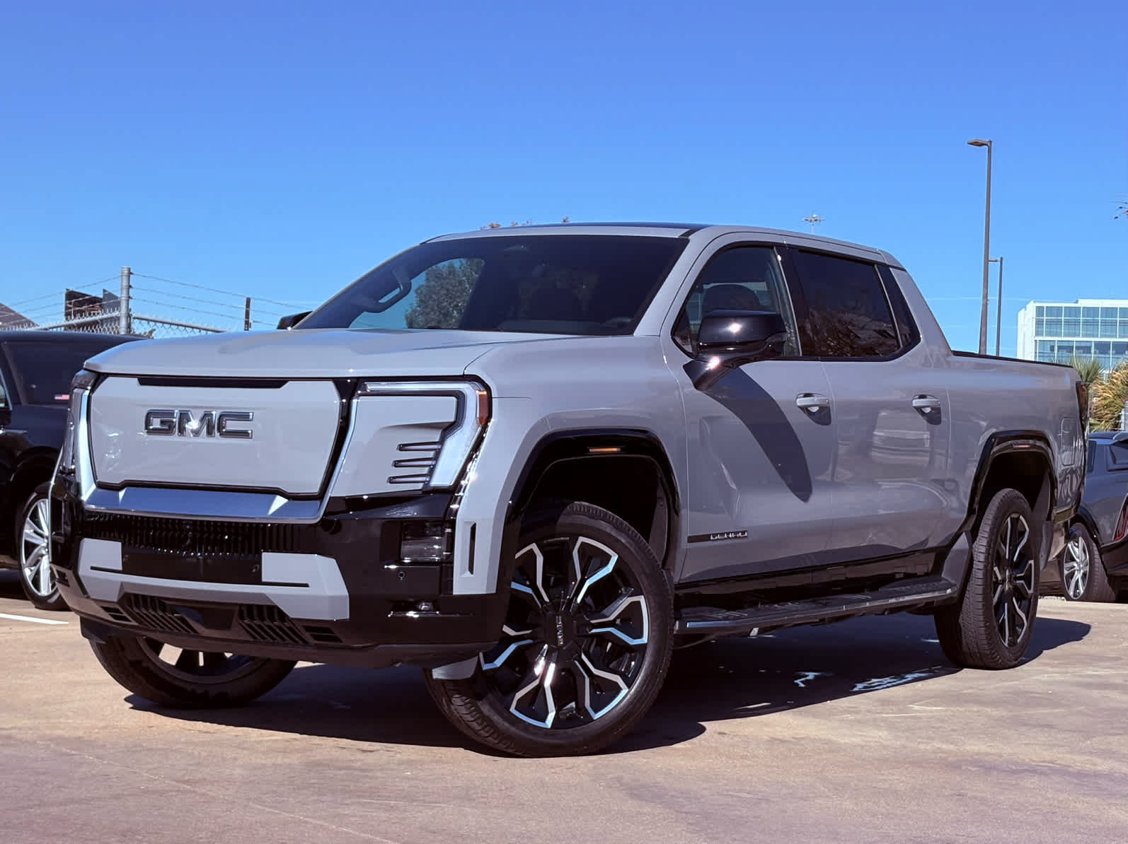 2025 GMC Sierra EV Denali's photo