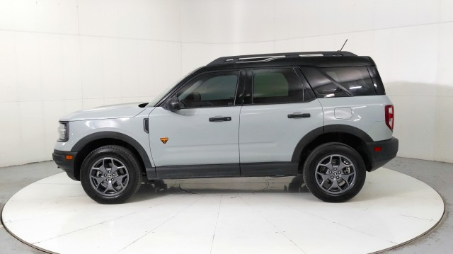 Used 2022 Cactus Grey Ford Badlands image 2