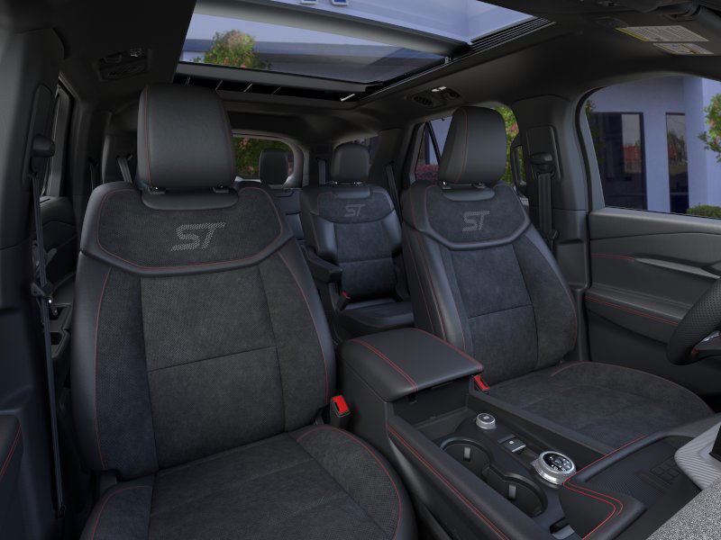 2025 Ford Explorer ST photo 5