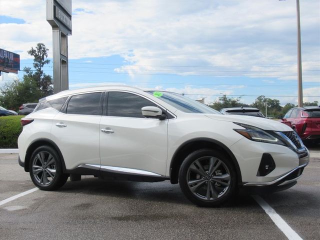 2023 Nissan Murano Platinum photo 2