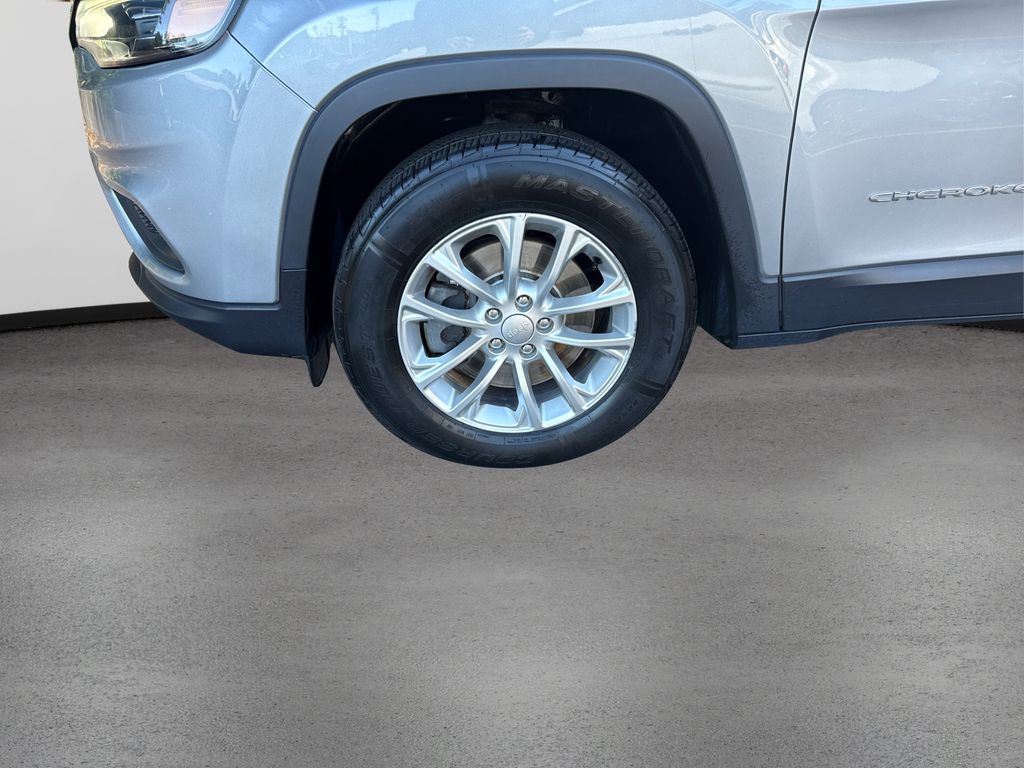 2019 Jeep Cherokee Latitude photo 11