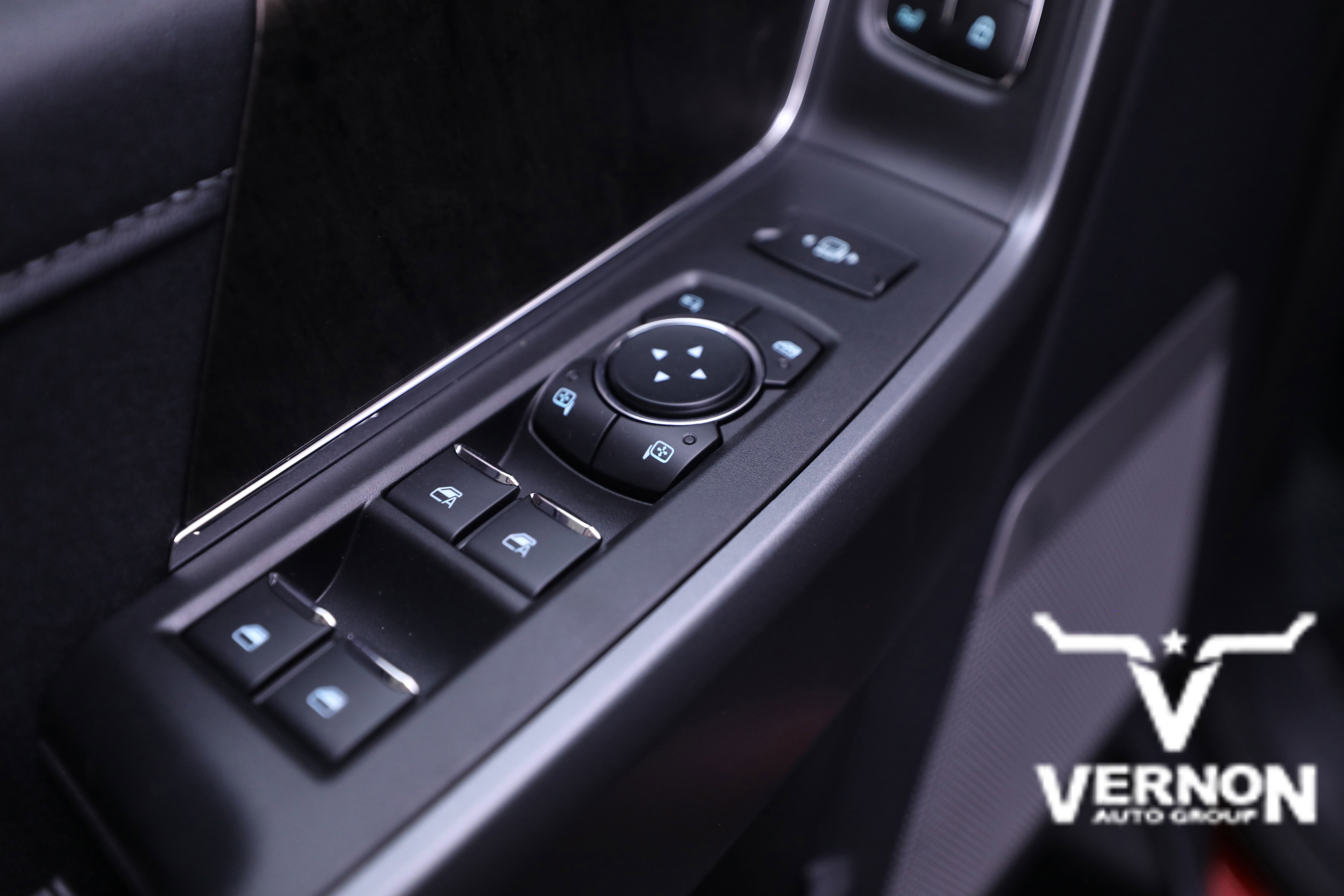 2026 Ford F-250 Lariat FX4 photo 2