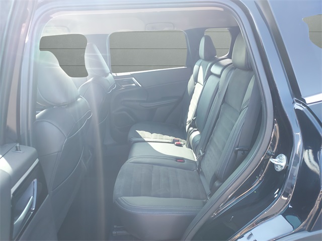 2023 Mitsubishi Outlander SE photo 19