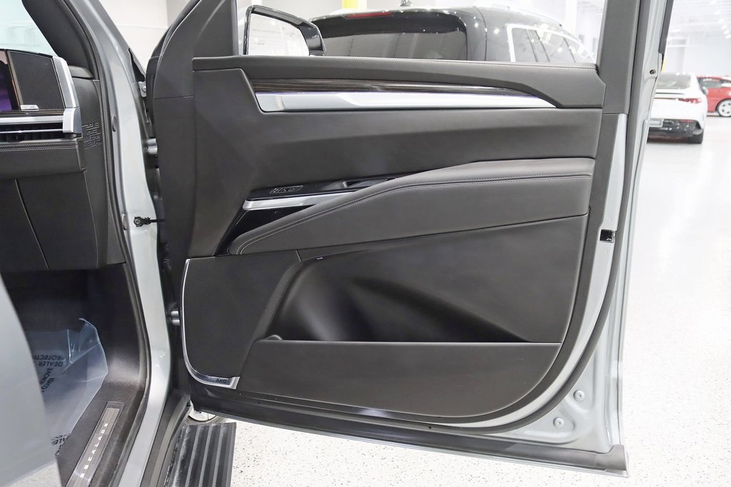 2025 Cadillac Escalade Premium Luxury photo 38