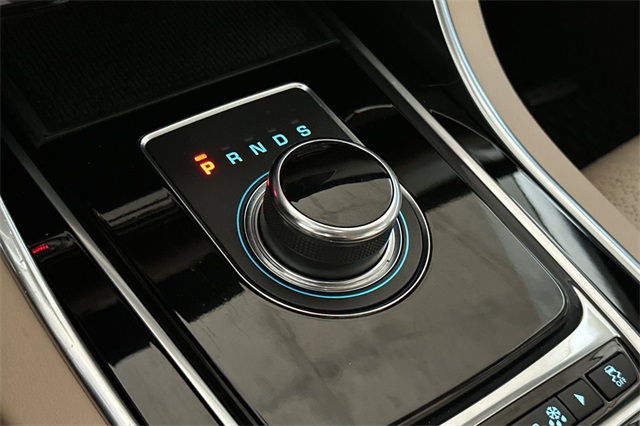 2020 Jaguar XF 25t Prestige photo 17