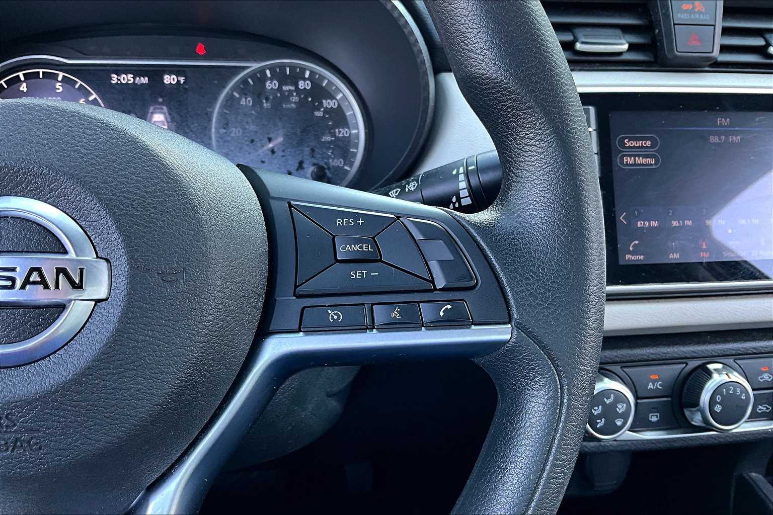 2021 Nissan Versa SV photo 24