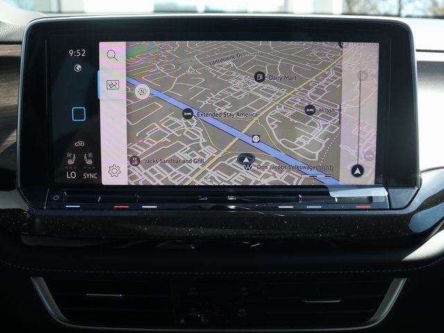 2025 Volkswagen Atlas SEL photo 12