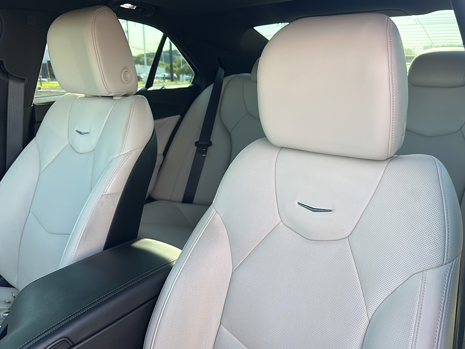 2022 Cadillac CT4 Premium Luxury photo 3