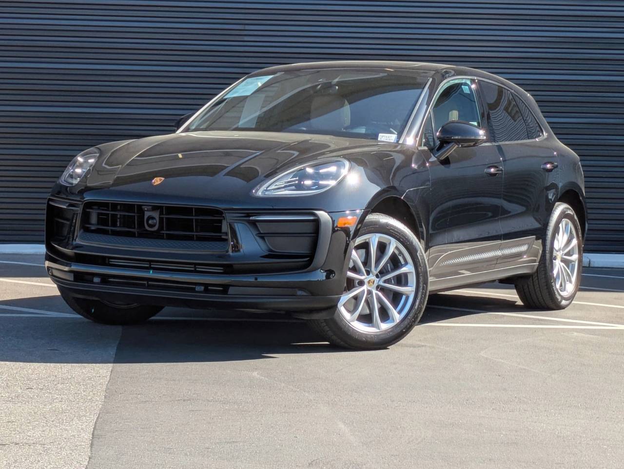 2023 Porsche Macan T