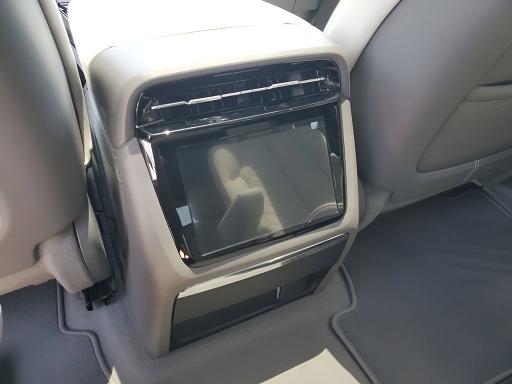 2026 Cadillac Escalade IQ Luxury photo 20