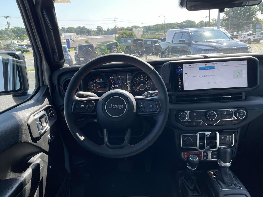 2024 Jeep Wrangler Rubicon photo 17