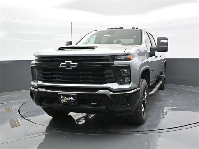 2025 Chevrolet Silverado 2500HD Custom photo 2