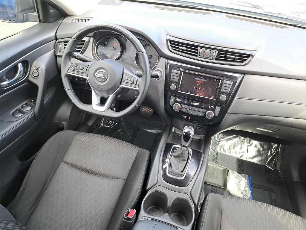2020 Nissan Rogue SV photo 15