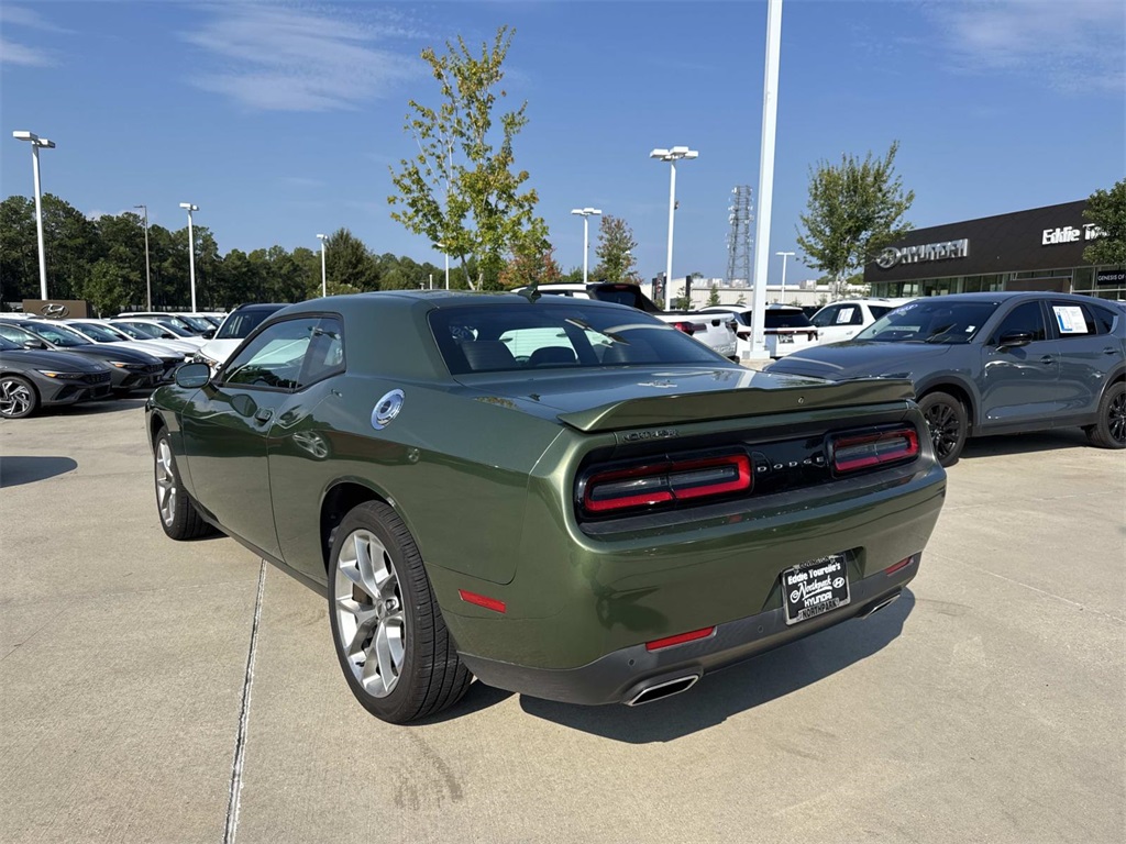 2021 Dodge Challenger SXT photo 4