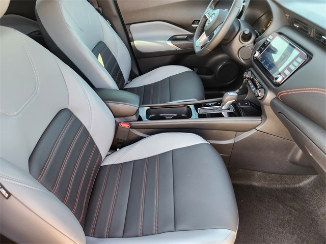 2024 Nissan Kicks SR photo 10