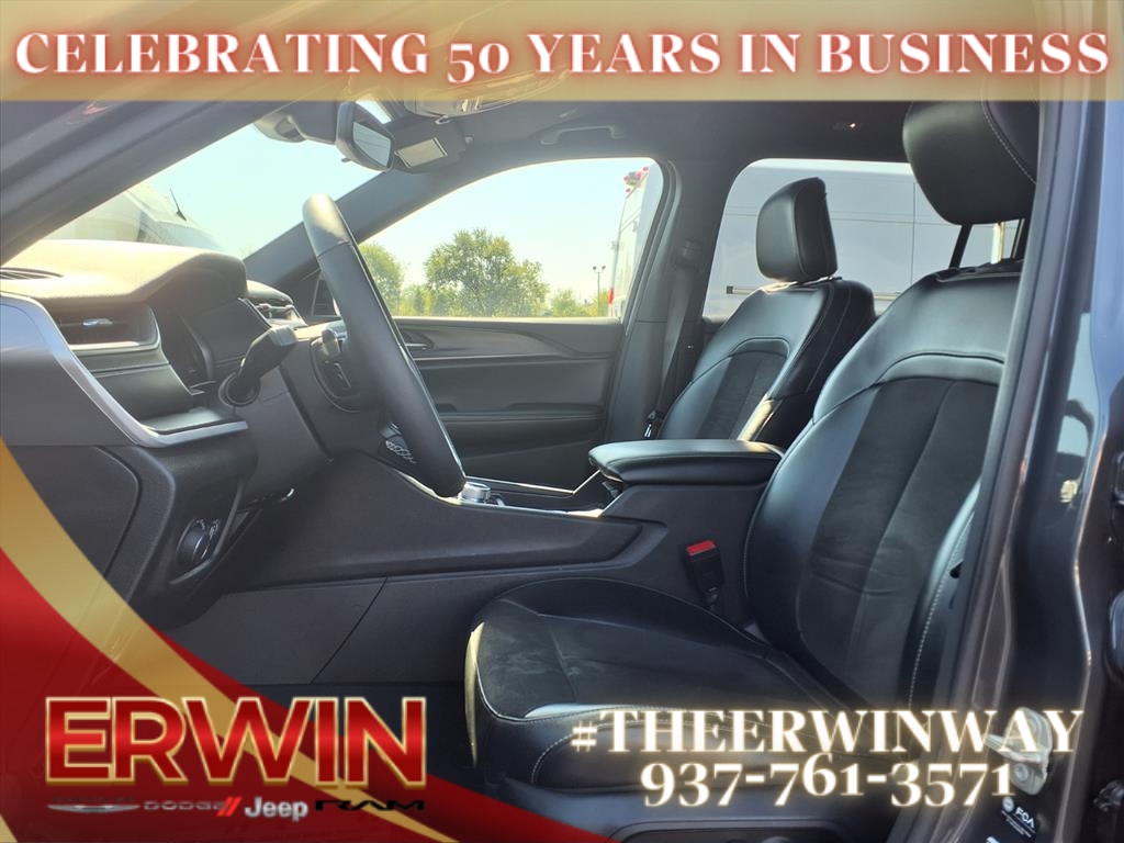 2023 Jeep Grand Cherokee Altitude photo 4