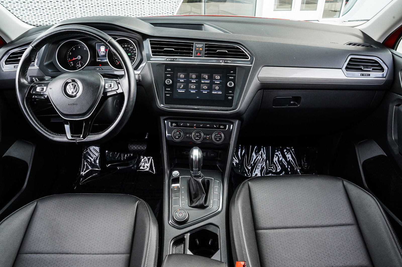 2019 Volkswagen Tiguan SE photo 4