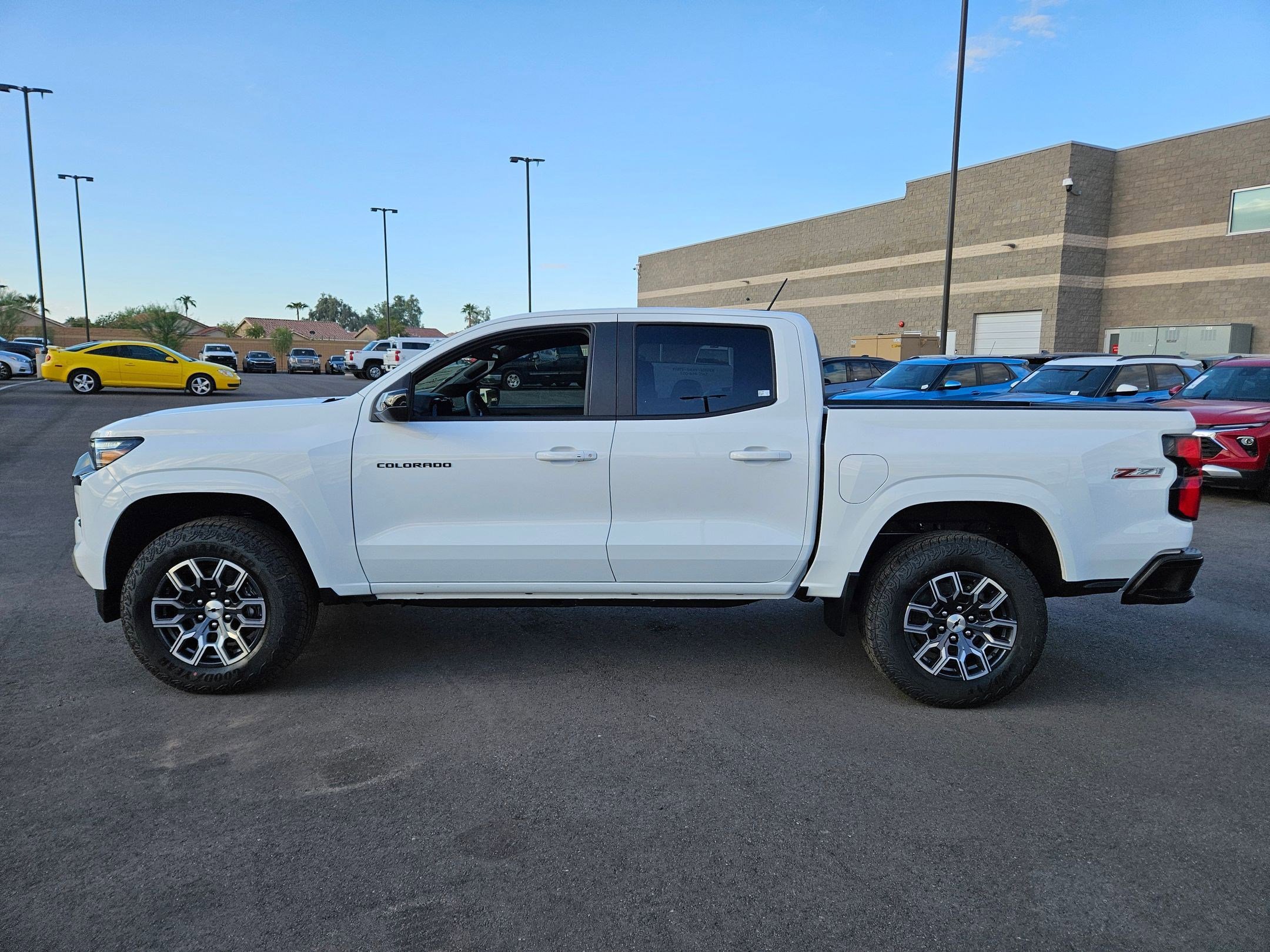 2026 Chevrolet Colorado Z71 photo 2