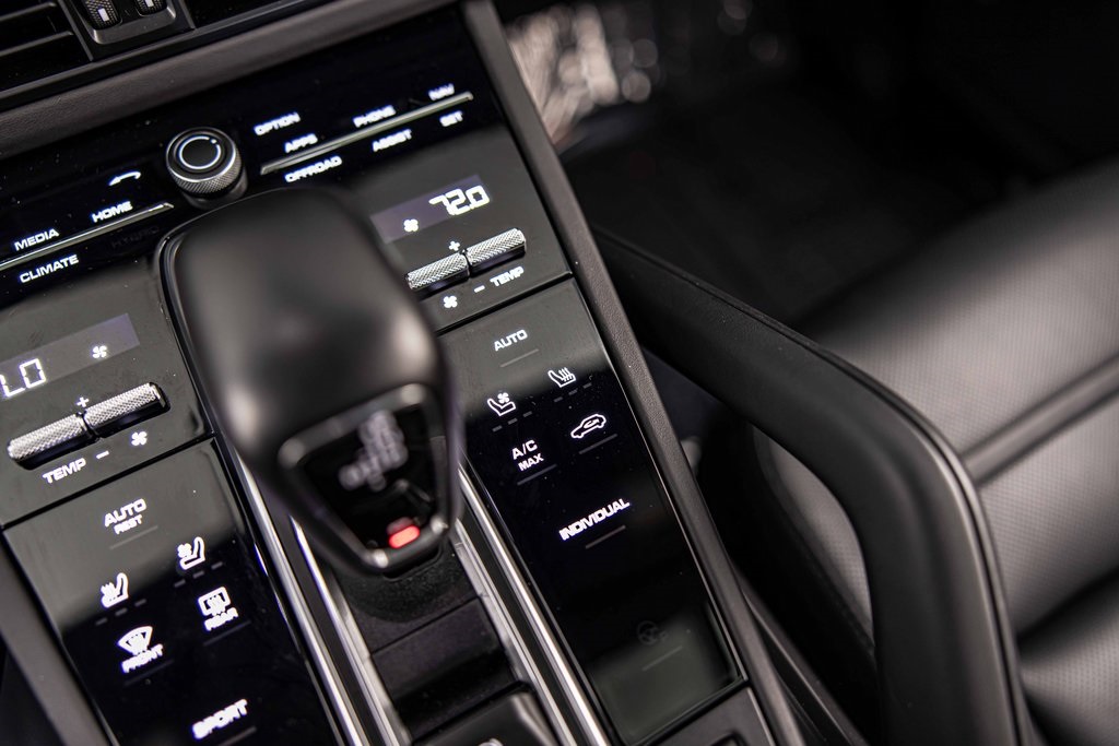 2022 PORSCHE CAYENNE - Image 30