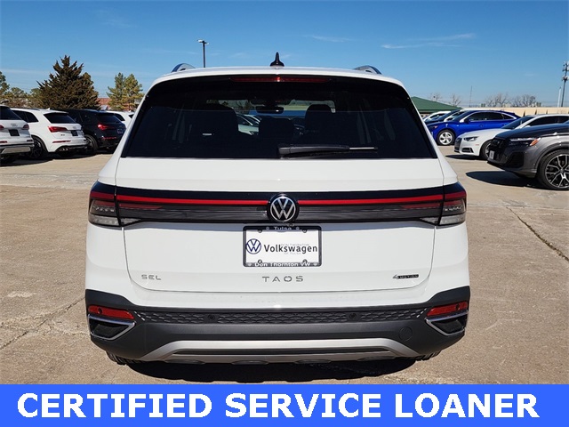 2025 Volkswagen Taos SEL photo 2