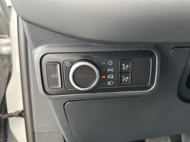 2025 Ford Explorer photo 13