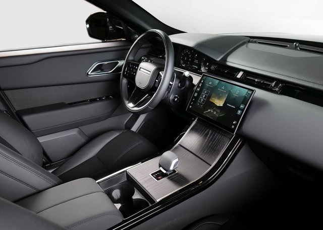 2026 Land Rover Range Rover Velar SE photo 11