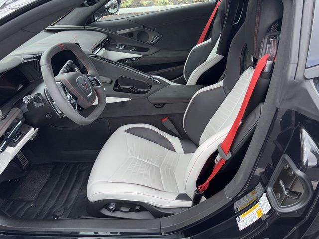 2023 Chevrolet Corvette Stingray 3LT photo 3