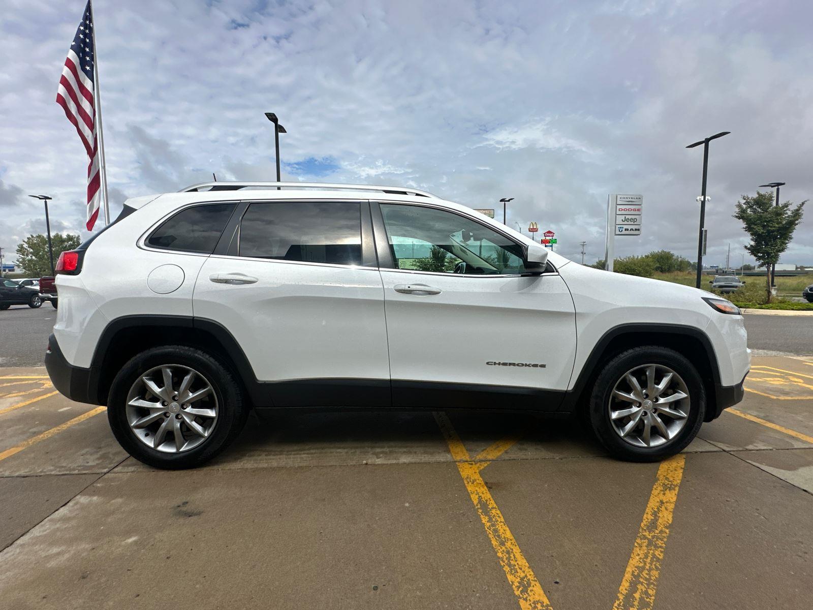 2018 Jeep Cherokee Limited photo 2