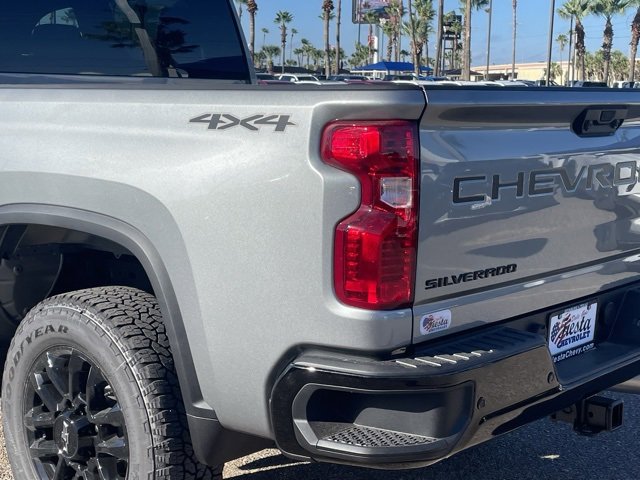 2026 Chevrolet Silverado 2500HD Custom photo 9