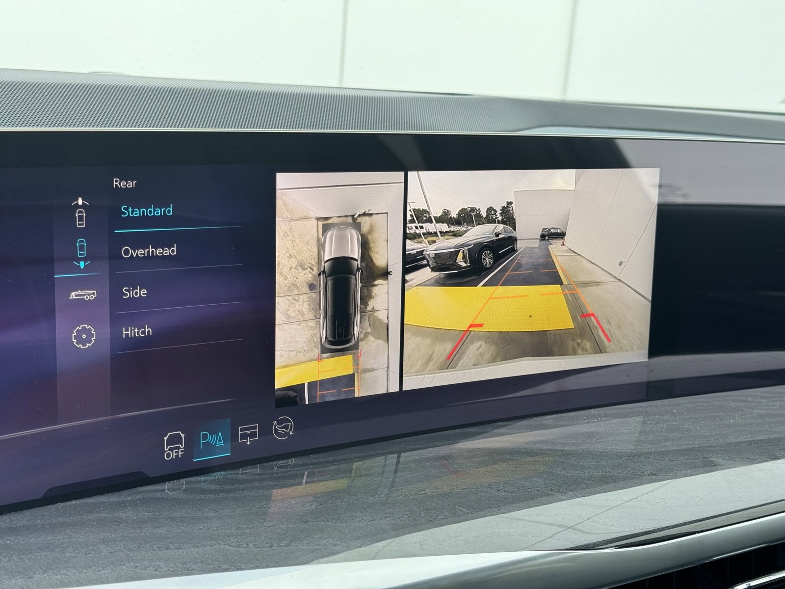 2025 Cadillac Escalade IQ Sport photo 23
