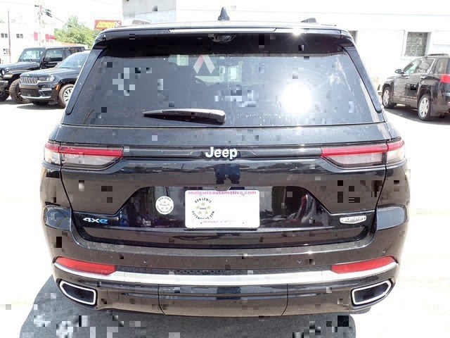 2022 Jeep Grand Cherokee Summit 4xe photo 3