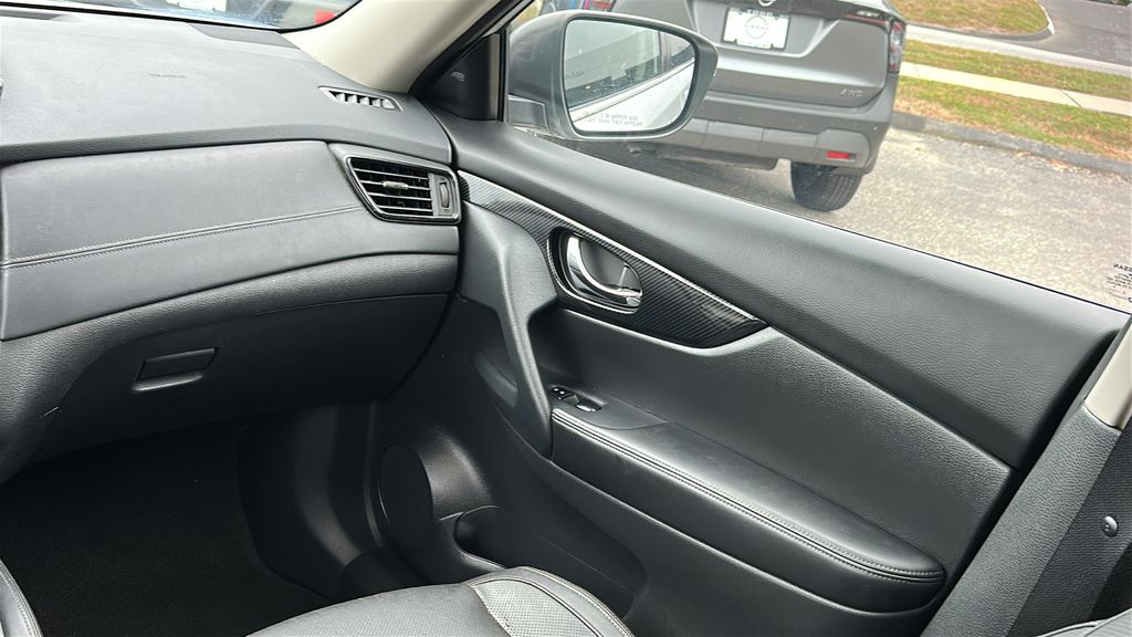 2020 Nissan Rogue SL photo 26