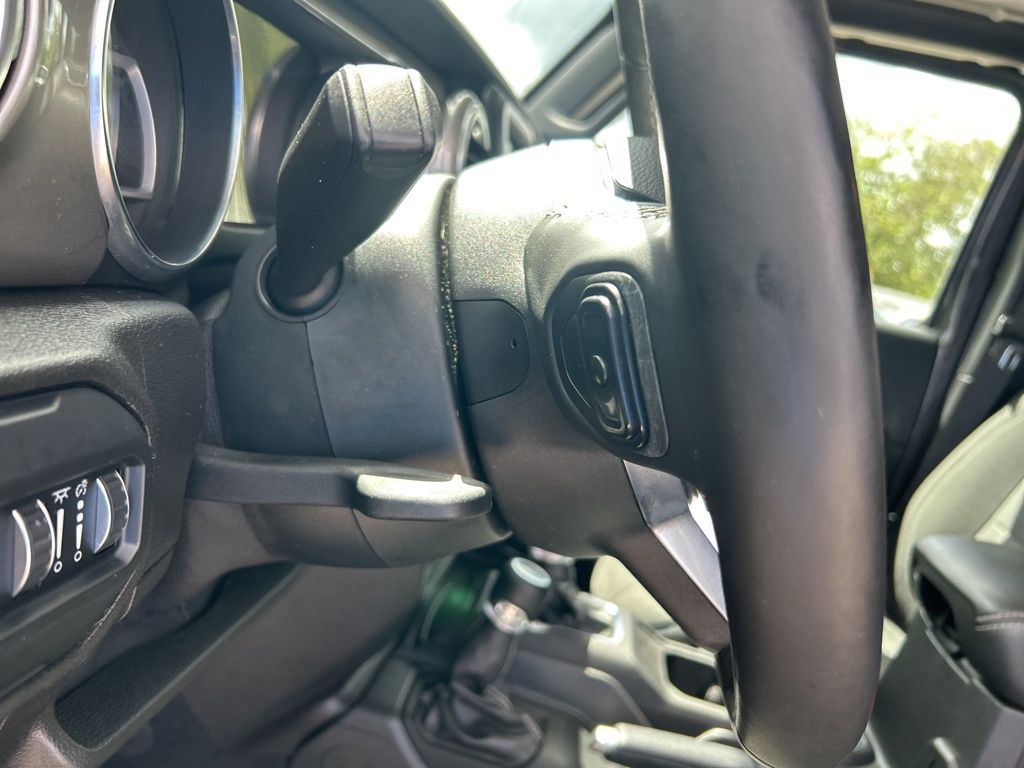 2019 Jeep Wrangler Unlimited Sahara photo 38