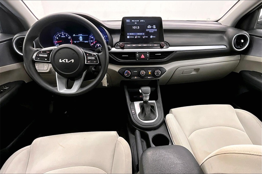 2023 Kia Forte LXS photo 13