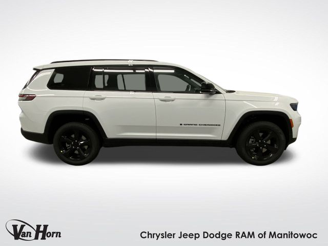 2025 Jeep Grand Cherokee Limited photo 2