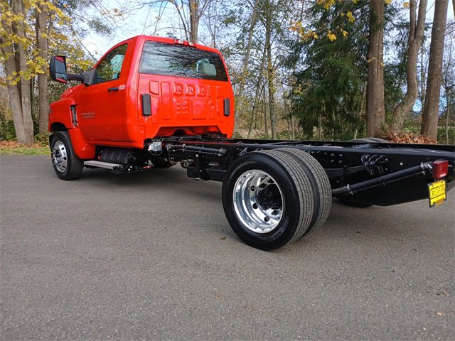 2024 Chevrolet Silverado 5500HD Work Truck photo 3