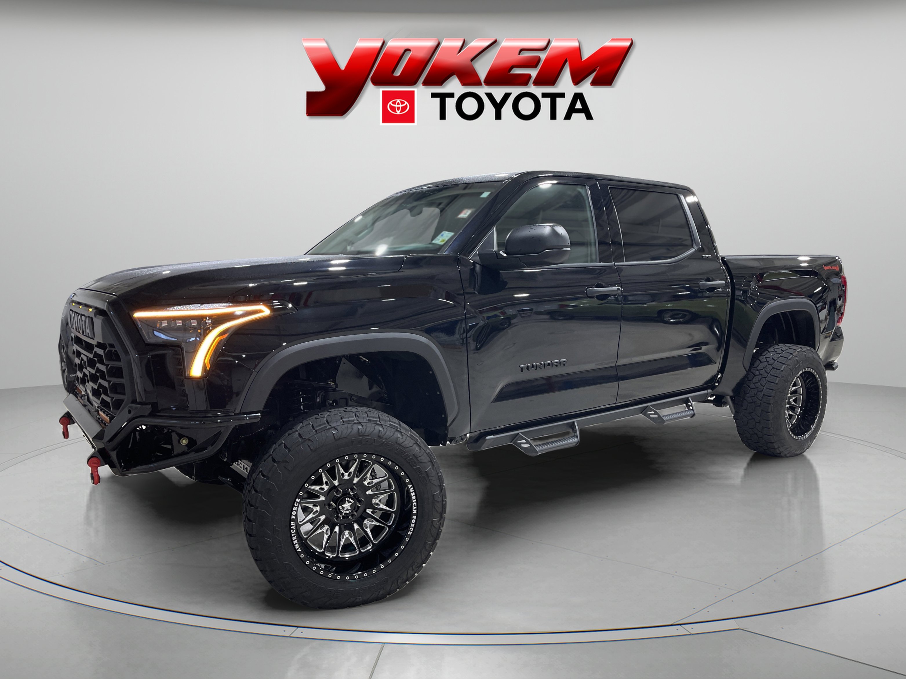 2023 Toyota Tundra SR5's photo