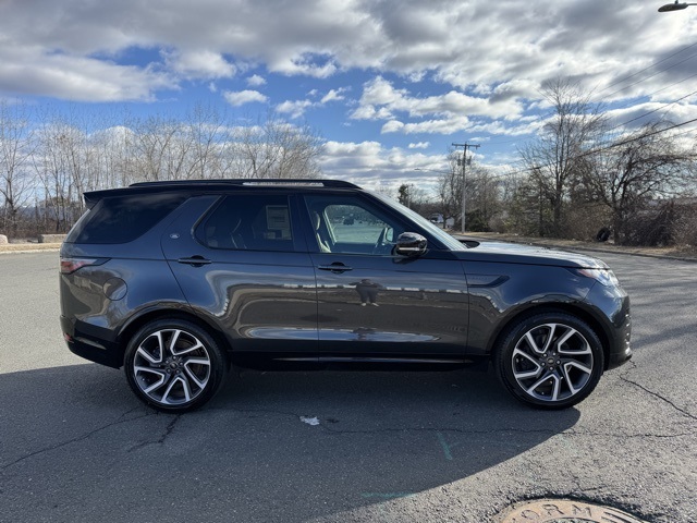 2025 Land Rover Discovery SE photo 6