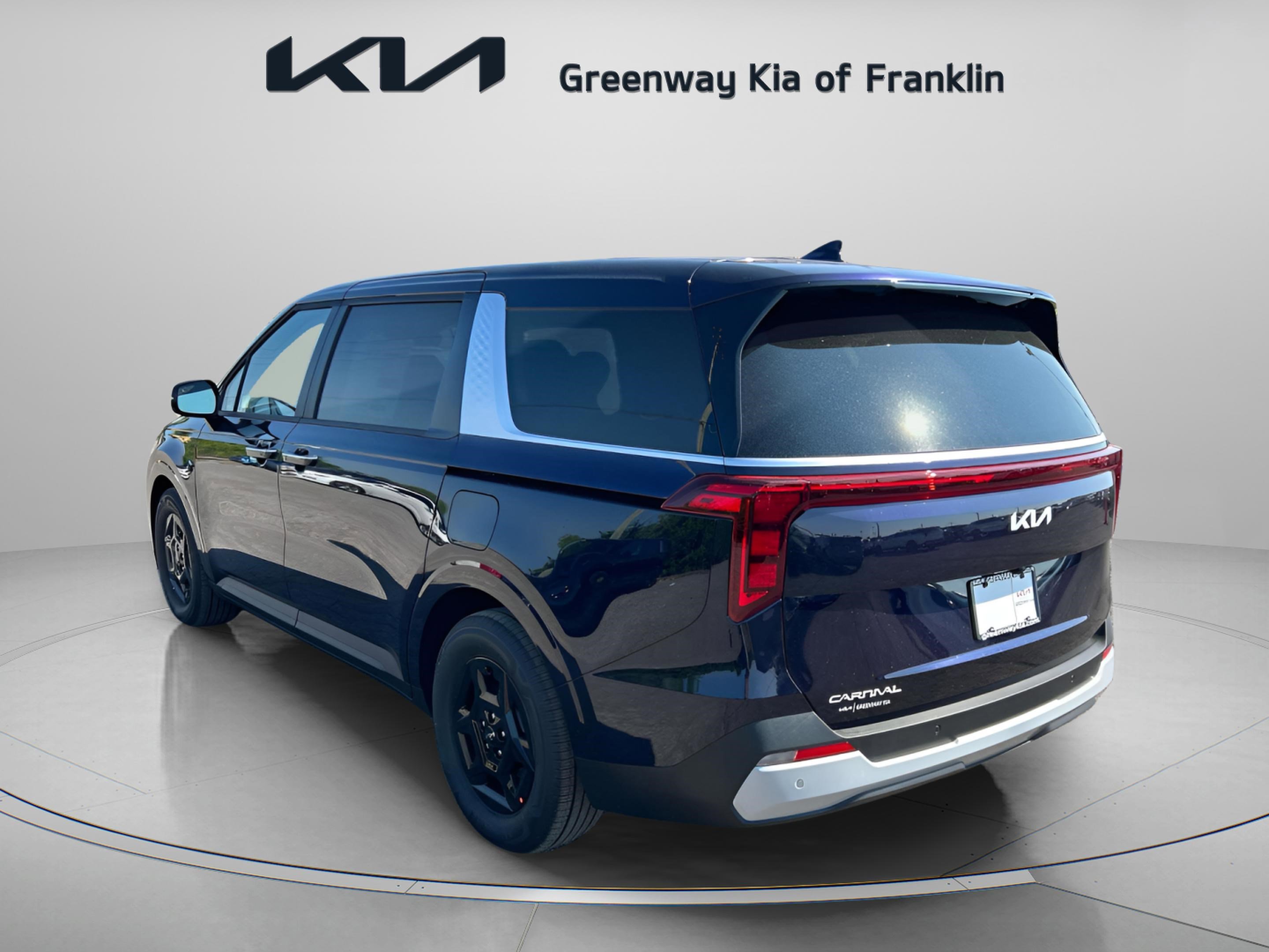 2026 Kia Carnival LX photo 5