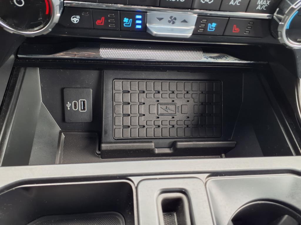 2025 Ford F-150 Lariat photo 19