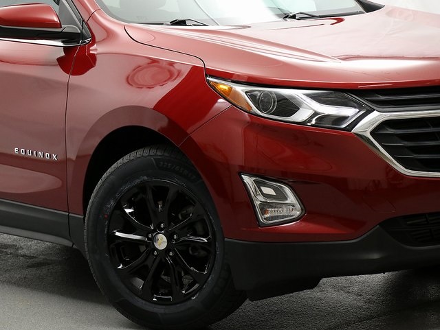 2020 Chevrolet Equinox LT photo 3