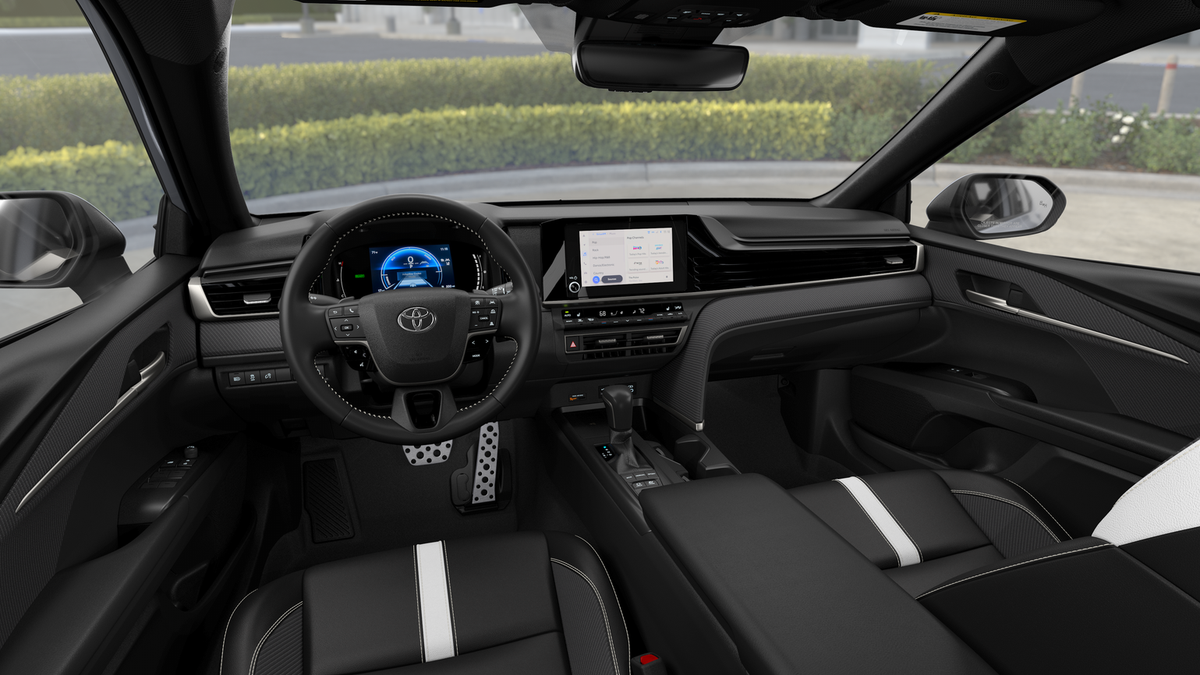 2025 Toyota Camry SE photo 12