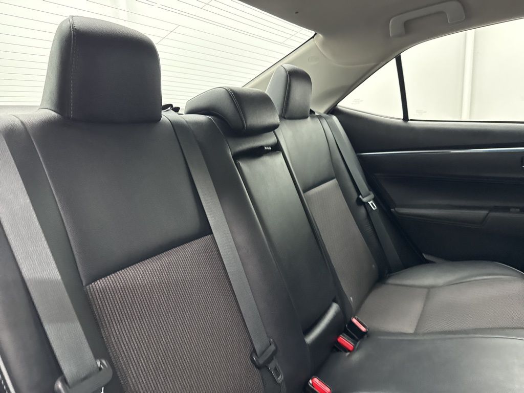 2015 Toyota Corolla Plus photo 19