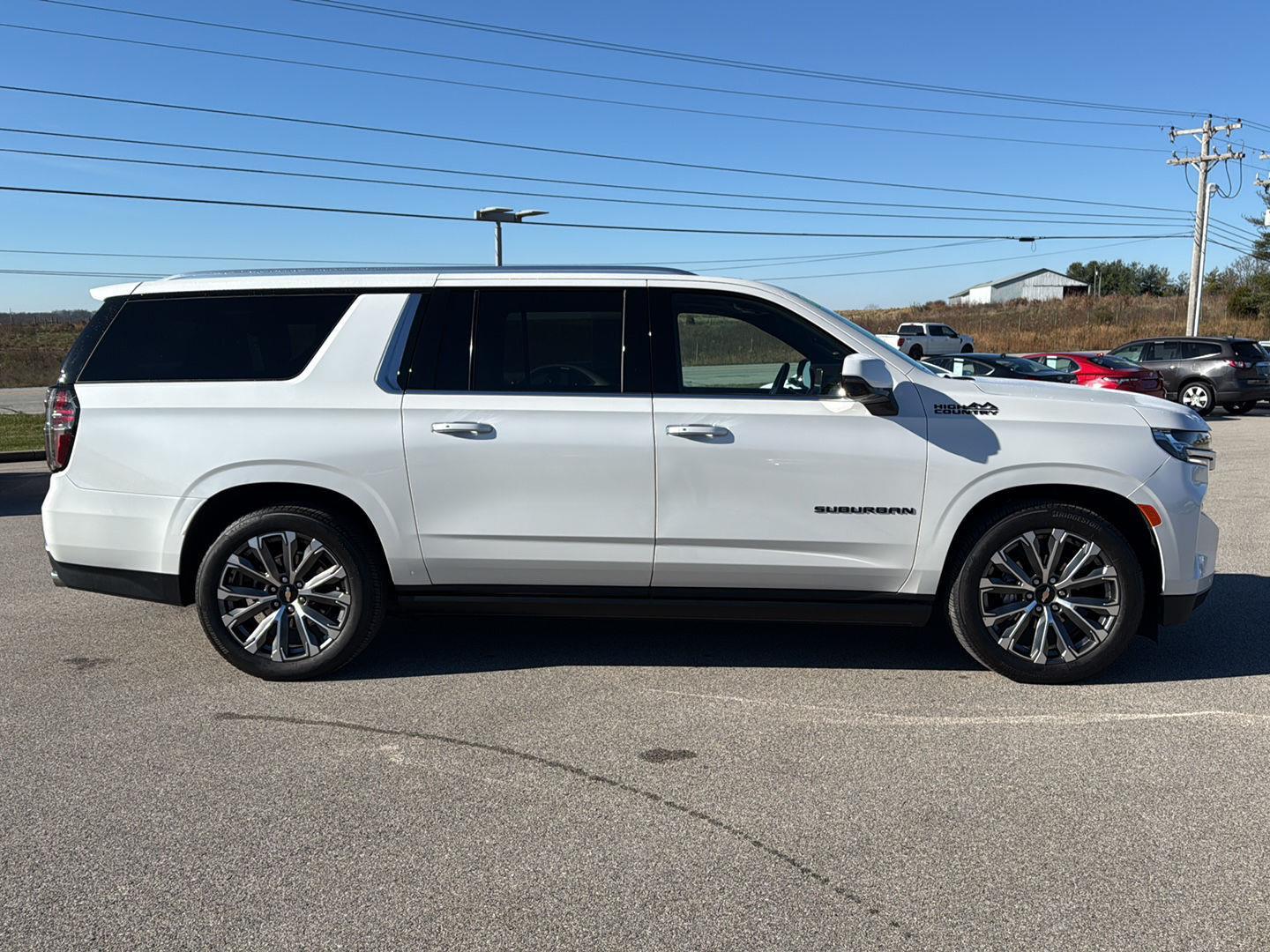 2024 Chevrolet Suburban High Country photo 4